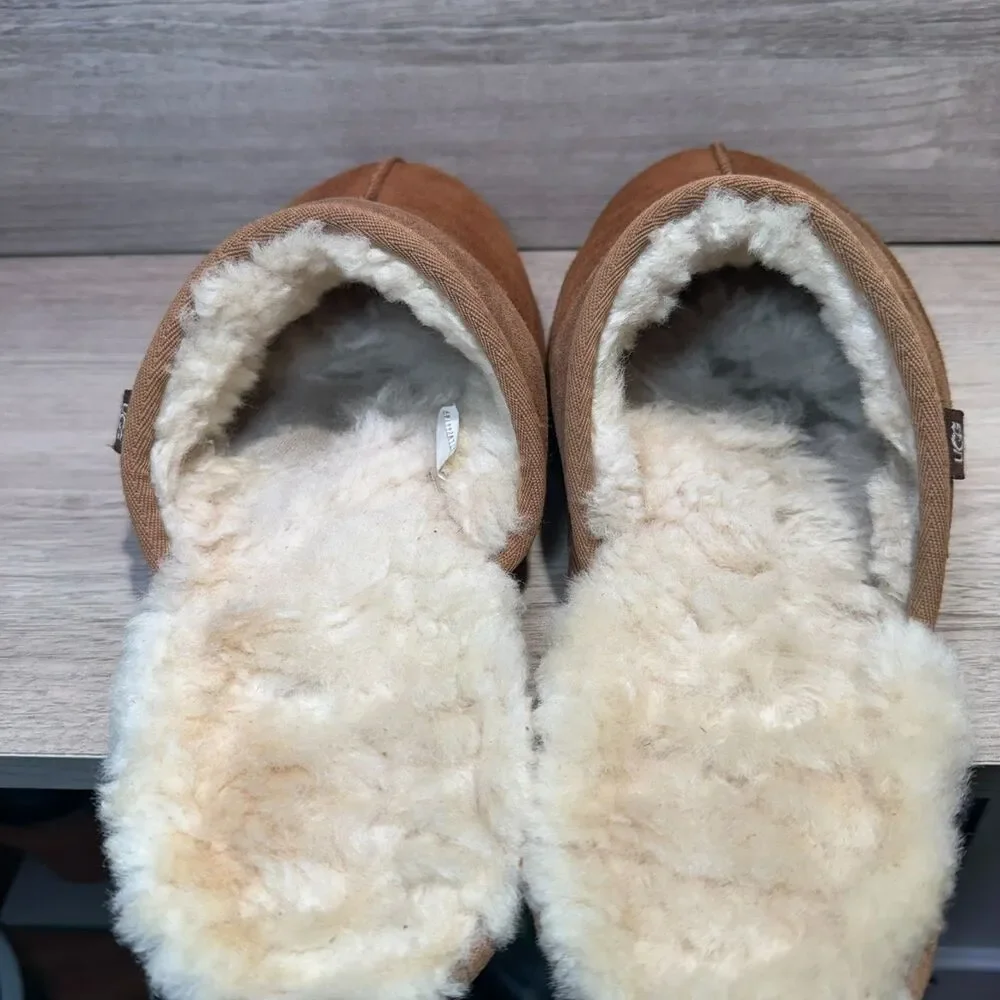 UGG Leisure Tan Chestnut Sheepskin Slip On Slippers Men's Size 12